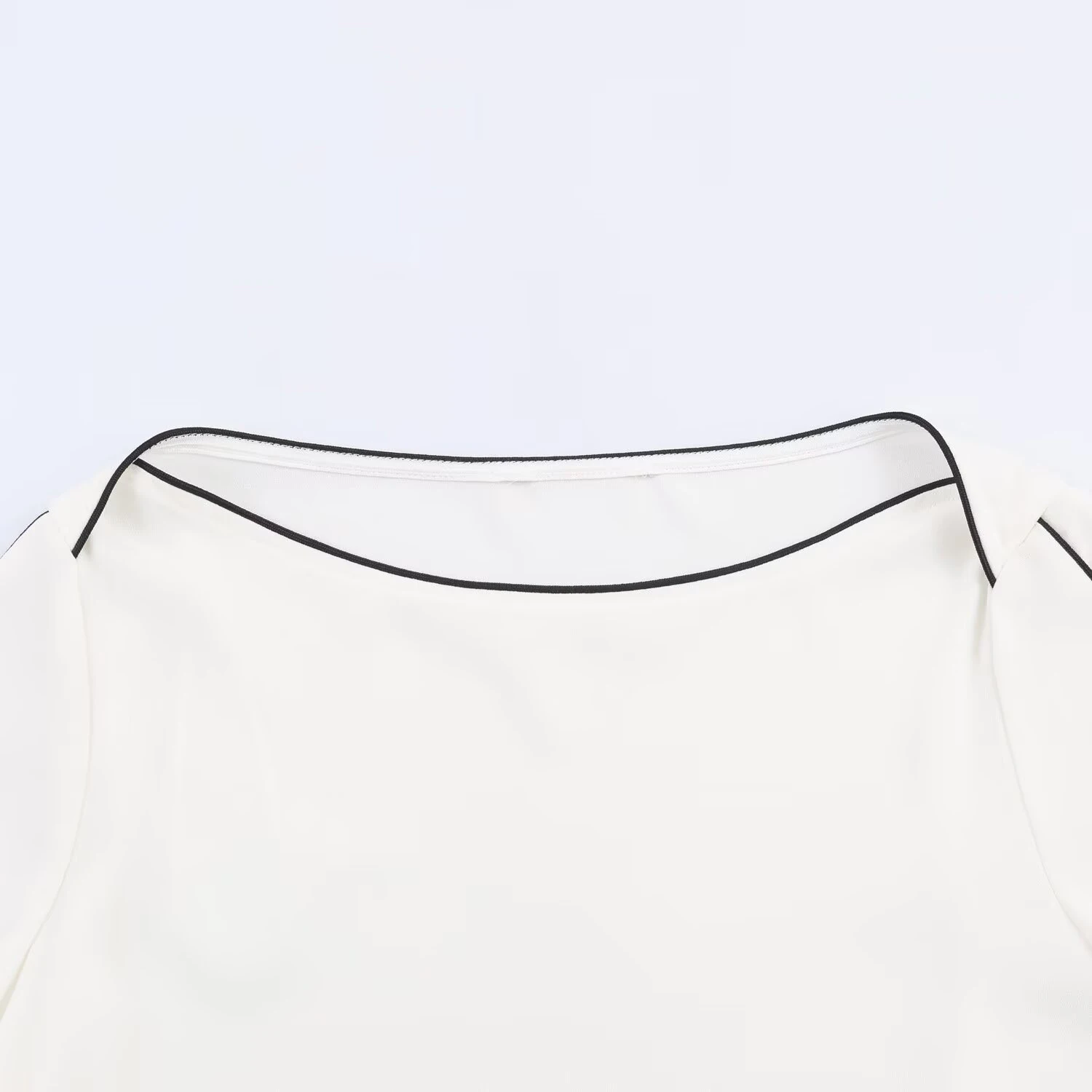 Women’s 2025 Loose Long Sleeve Shirt with Contrast Trim - Image 3