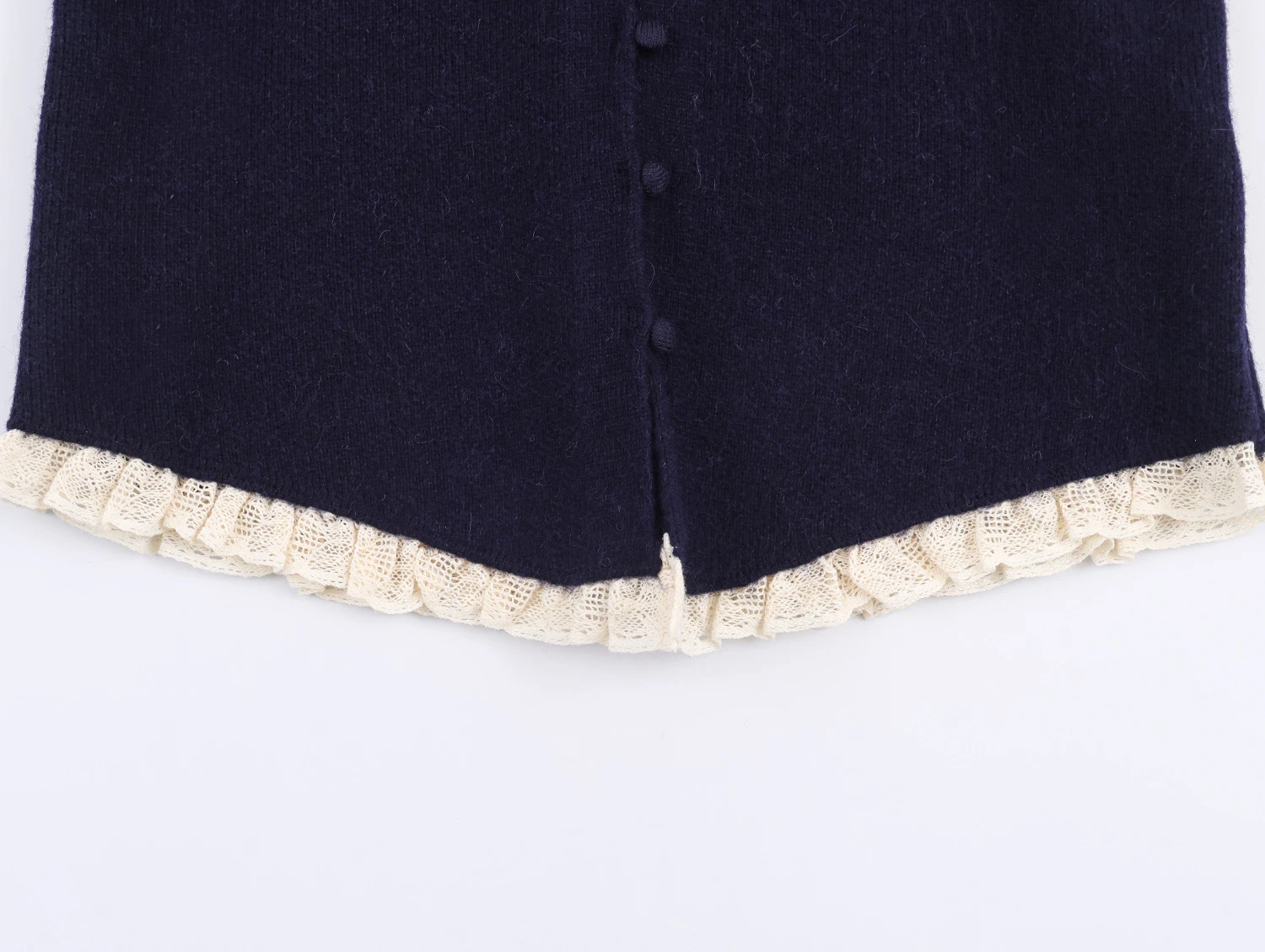 2025 Winter French Retro Lace Trim Knit Cardigan - Image 5