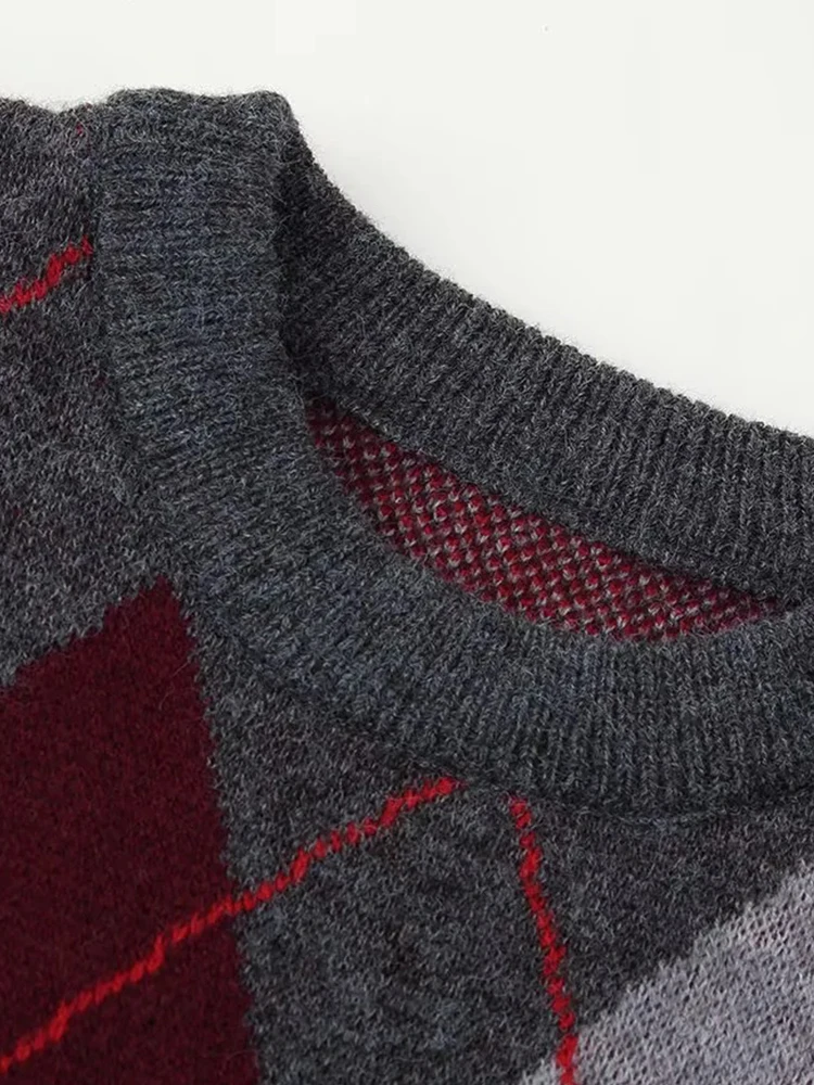 Women’s Loose Fit Round-Neck Sweater - Image 6