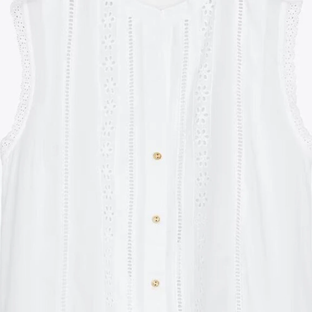 Women’s Lace Hollow Embroidered Sleeveless Tank - Image 5