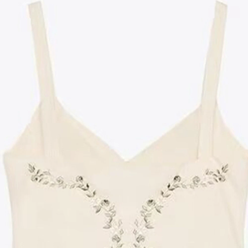 Women’s V-Neck Vest with Floral Embroidery - Image 6