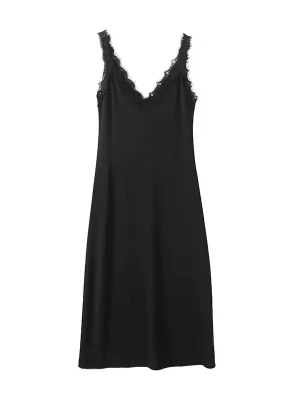 Women’s Black Lace Collar V-Neck Flowing Dress