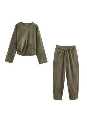 Women’s Suede Pleated Top & Balloon Pants