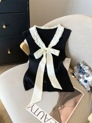 Sweet Bow Lace-Up Knit Vest