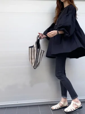 Women’s Vintage O-Neck Lantern Sleeve Shirt