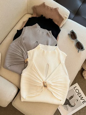 Women’s Sleeveless Turtleneck Crop Top