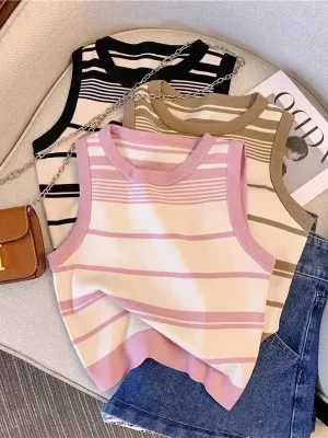 Women’s Striped Knit Crop Top