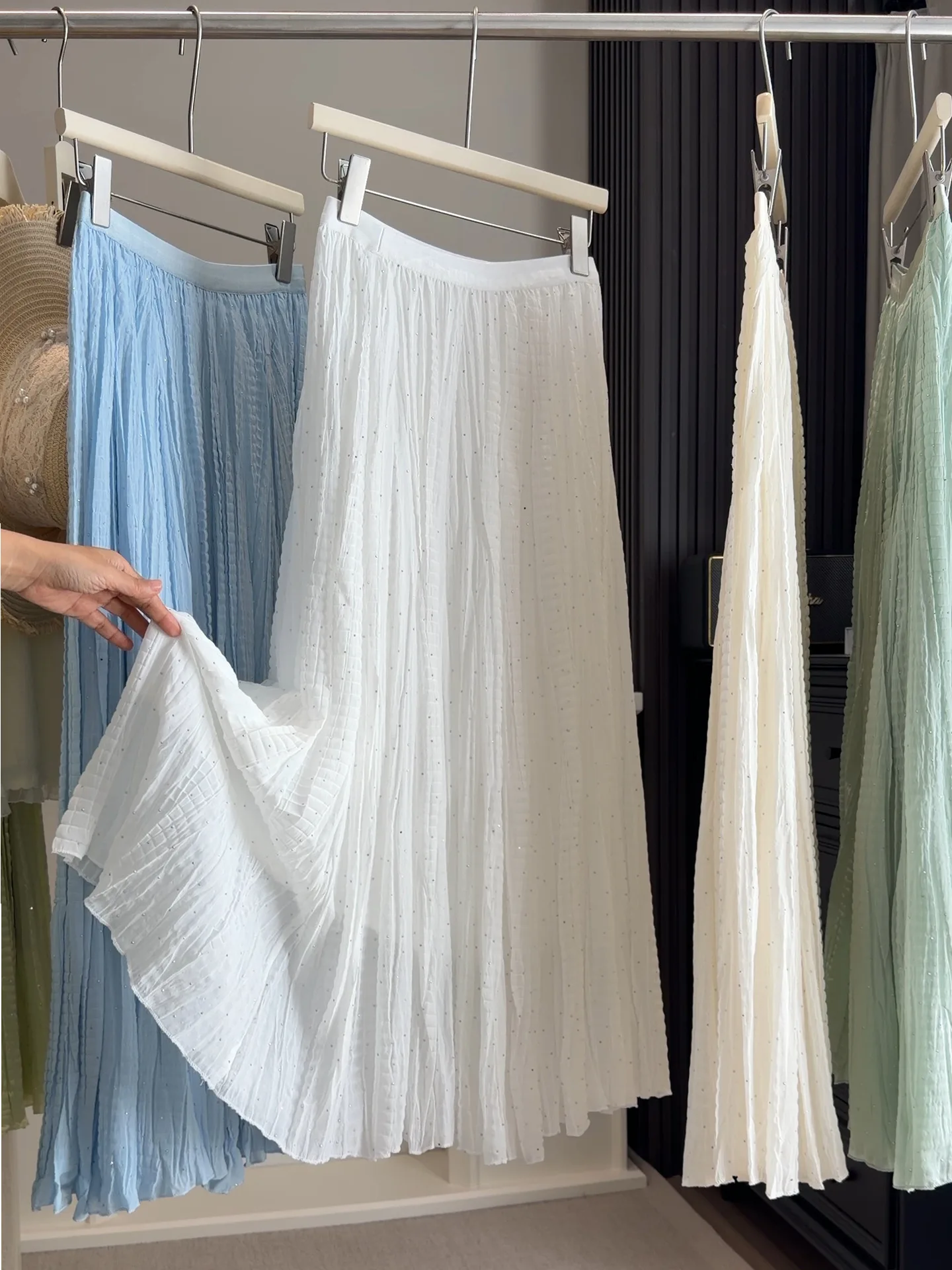 Boho High-Waist Pleated Maxi Skirt - Image 2