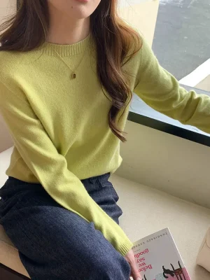 Women’s 100% Wool O-Neck Knit Sweater