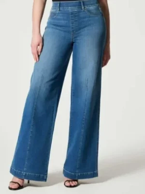 Women’s Straight Fit Jeans